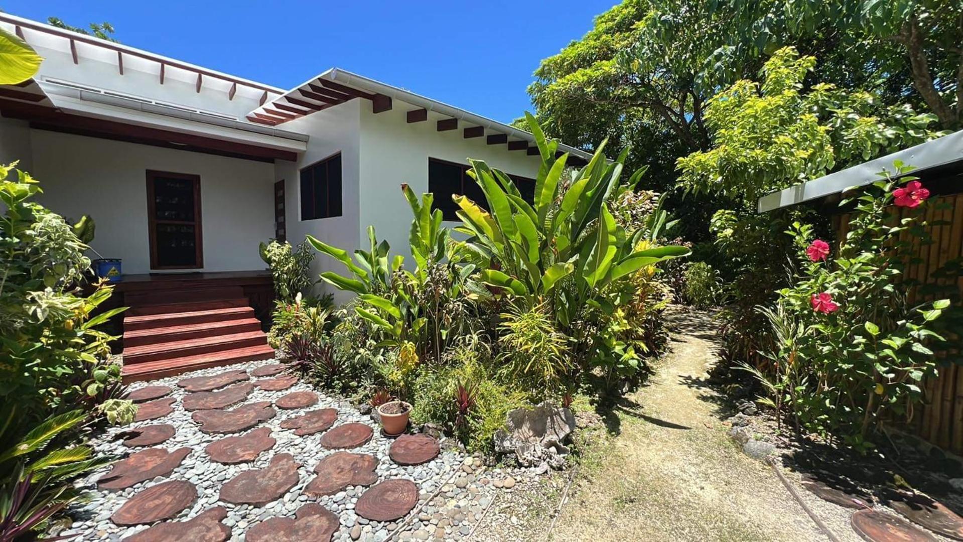 Turtle Bay Beach House Villa Saraotou Exterior foto